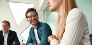 Jobfrust? – Mit diesen 10 Tipps macht Arbeit wieder Spaß Jobfrust? – Mit diesen 10 Tipps macht Arbeit wieder Spaß