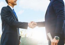 Und… Action beim Smalltalk! Weshalb der Fahrstuhl öfter stecken bleiben sollte Action beim Smalltalk