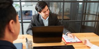 Eine Strategische Entscheidungen treffen mit „Kopf“ oder „Bauch“? Strategische Entscheidungen treffen mit „Kopf“ oder „Bauch“?