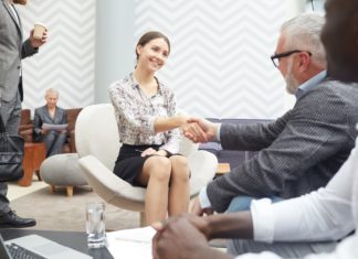 Unternehmen brauchen Leistung und glückliche (Vertriebs-) Mitarbeiter