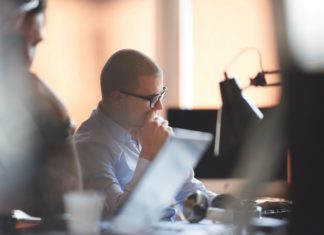 Mitarbeitern emotionalen Halt bieten