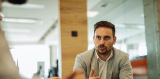 Mitarbeiter- und Feedbackgespräche überzeugend führen