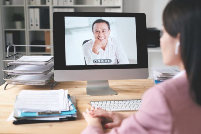 10 Tipps für souveräne Online-Reden 10 Tipps für souveräne Online-Reden