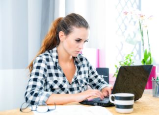 Praktische Möbel im Home Office