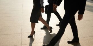 Strategien für einen erfolgreichen Außendienstauftritt im B2B-Bereich Strategien für einen erfolgreichen Außendienstauftritt