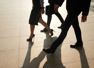 Strategien für einen erfolgreichen Außendienstauftritt im B2B-Bereich Strategien für einen erfolgreichen Außendienstauftritt