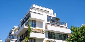 5 Vorteile eines Balkonsolarkraftwerks in der Stadt besitzen