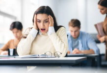 Gefallen, aber nicht am Ende: Wie du nach einer gescheiterten Prüfung mental wieder aufstehst Wie du nach einer gescheiterten Prüfung mental wieder aufstehst