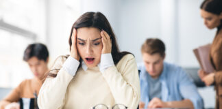 Gefallen, aber nicht am Ende: Wie du nach einer gescheiterten Prüfung mental wieder aufstehst Wie du nach einer gescheiterten Prüfung mental wieder aufstehst